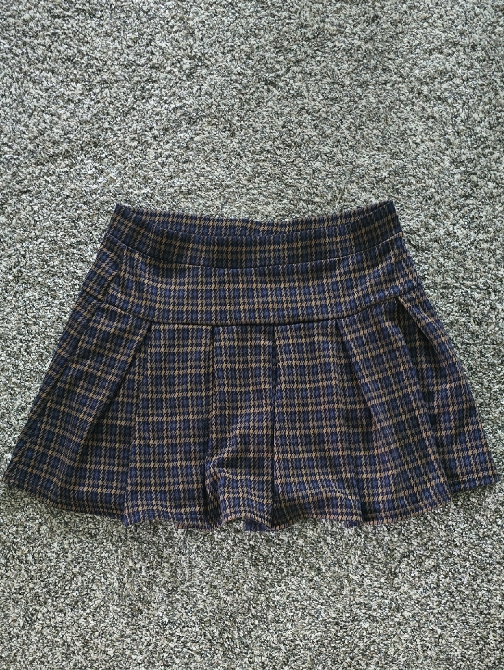 American Eagle Outfitters Navy and Brown Plaid Mini Skort